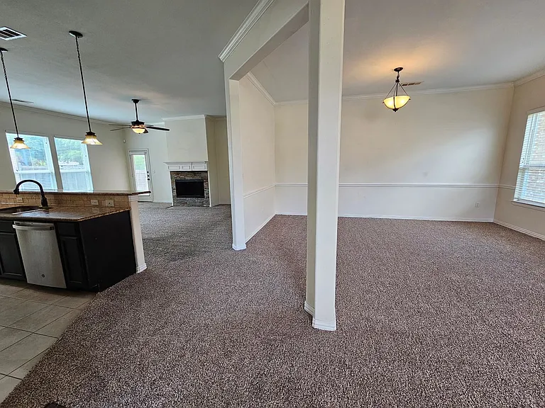 7721 Oak Garden Trl — Photo 4