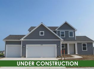 2820 Prairie Ridge Dr, Grass Lake, MI 49240