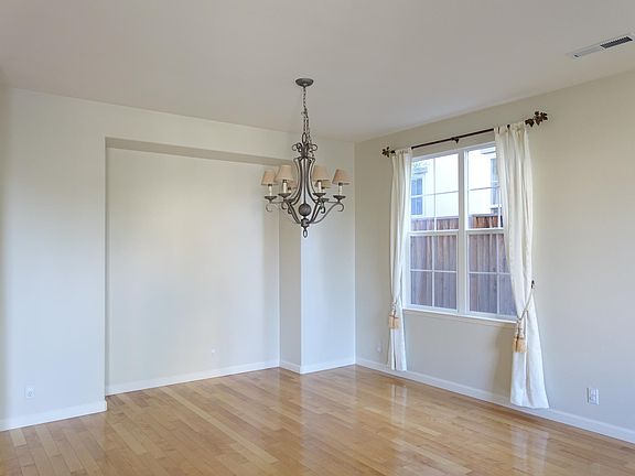 3rd image of 3615 Lago De Bracciano St