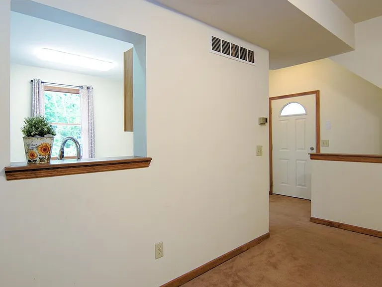 2020 Benton Rd #A — Photo 3