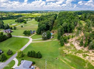 8 County Rd, Athens, TN 37303