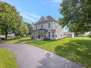 101 County Road 1500 N, Seymour, IL 61875