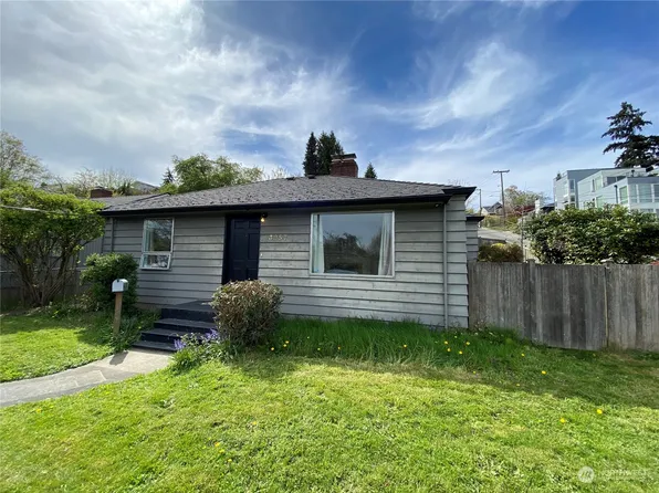 3257 22nd Avenue W, Seattle, WA 98199