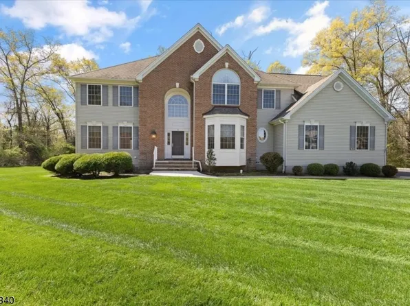 9 Richardson Ln, Bridgewater Twp., NJ 08807