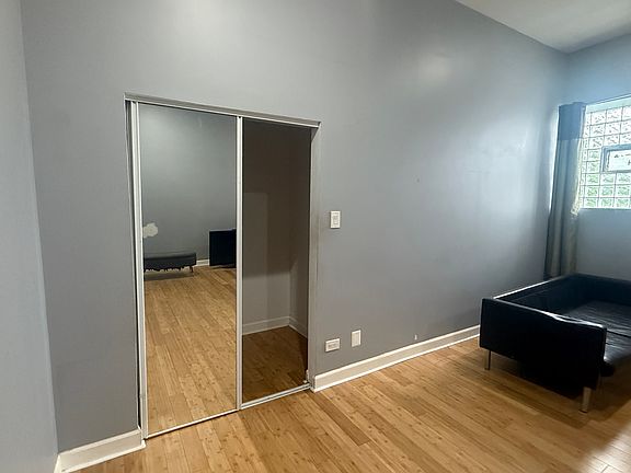 4th image of 1909 W Grand Ave #2