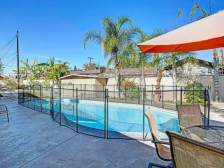331 E Bluebell Pl — Photo 32
