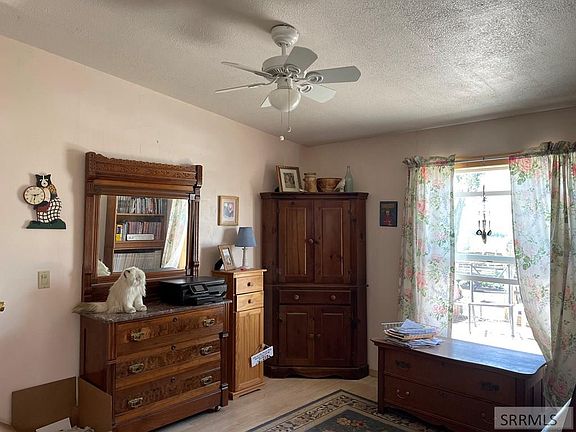 4th image of 1096 Hotsprings Rd