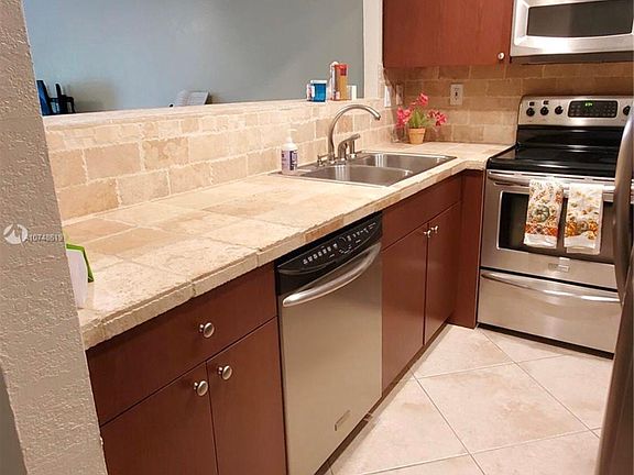 4th image of 9301 SW 92nd Ave APT 111-C