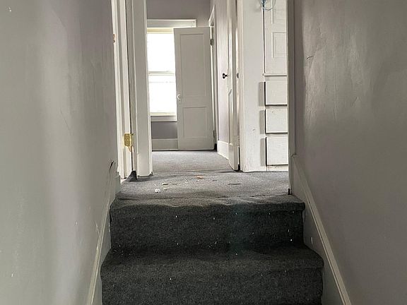 5th image of 224 W Ostrander Ave