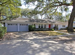 33 Moore Dr, Charleston, SC 29407