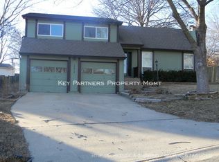 14812 Brentwood Dr, Lenexa, KS 66215
