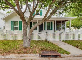 400 John Baptiste St, Bay Saint Louis, MS 39520