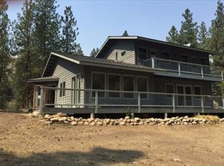 424 W Chewuch Rd #B, Winthrop, WA 98862