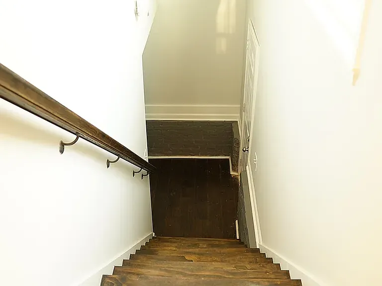 146 Clay St SE — Photo 24
