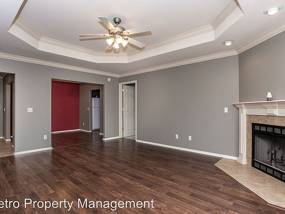 3rd image of 6109 SW Meadow Well Ave