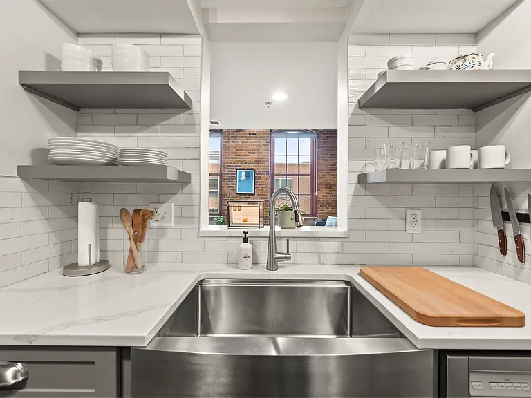 544 S Front St #315 — Photo 7