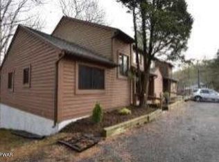 601 Mountain View Way, Bushkill, PA 18324