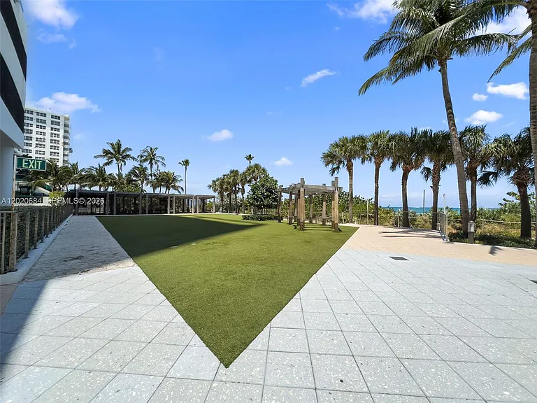 6801 Collins Ave #417 — Photo 36
