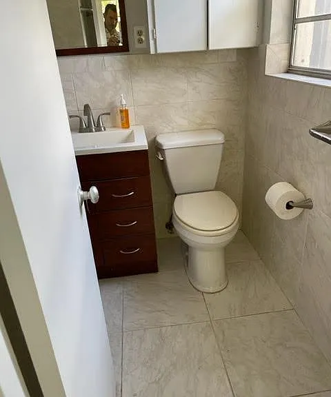 1524 NE 8th St — Photo 9