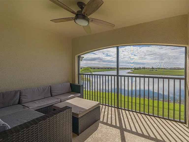 5624 Palmer Cir #203 — Photo 7