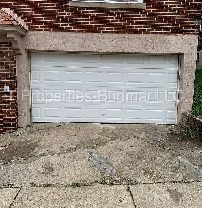 1st image of 2996 W McMicken Ave #Garage