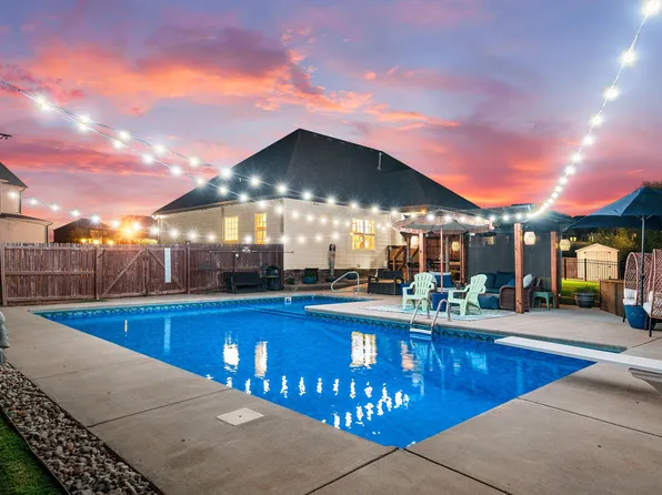 113 Merle Ct, Clarksville, TN 37043