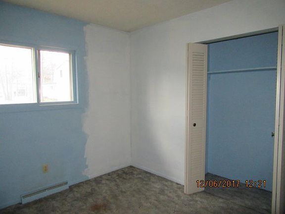 4th image of 12131 Sanborn St