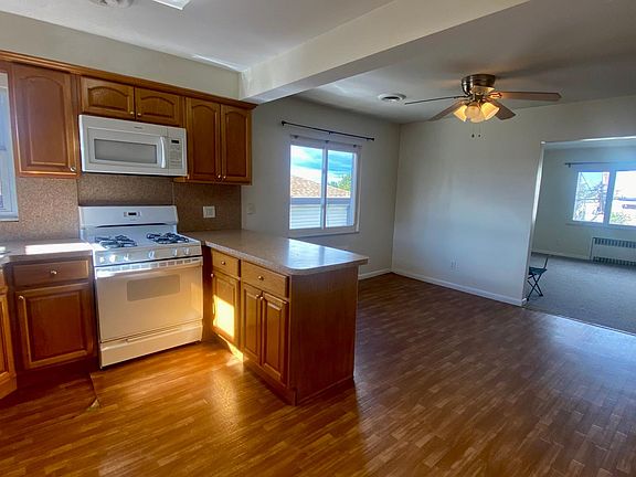 3rd image of 61 Bayliss St Floor 2