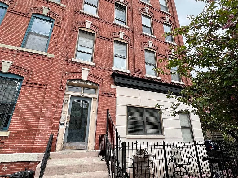 48 Bright St #4 — Photo 34