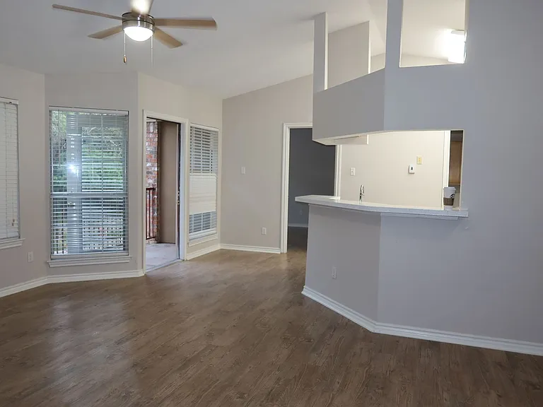 6804 N Capital Of Texas Hwy #825 — Photo 2