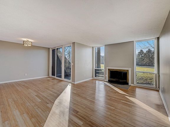 3rd image of 4861 Powderhorn Ln #2