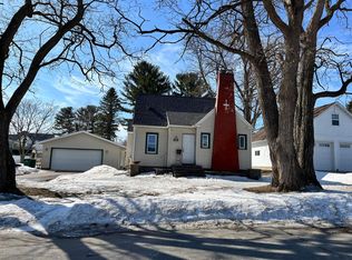 425 2nd Ave SW, Plainview, MN 55964