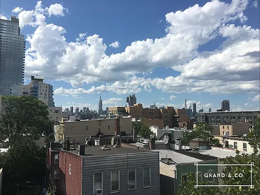 Rented by Grand & Co. | media 8