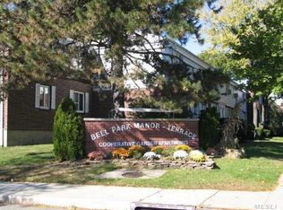 22415 Manor Rd, Queens Village, NY 11427