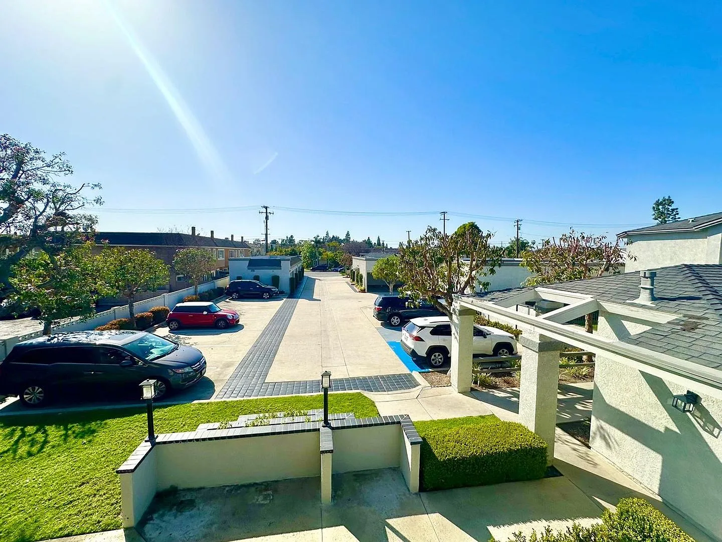 Nelson Apartments (Silver Tree Terrace) — Photo 3
