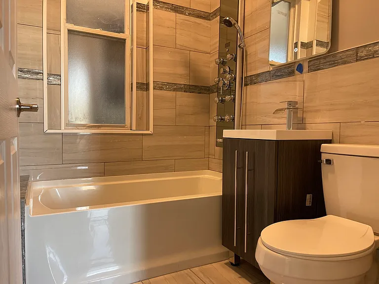 6500 S Rhodes Ave #2 — Photo 5