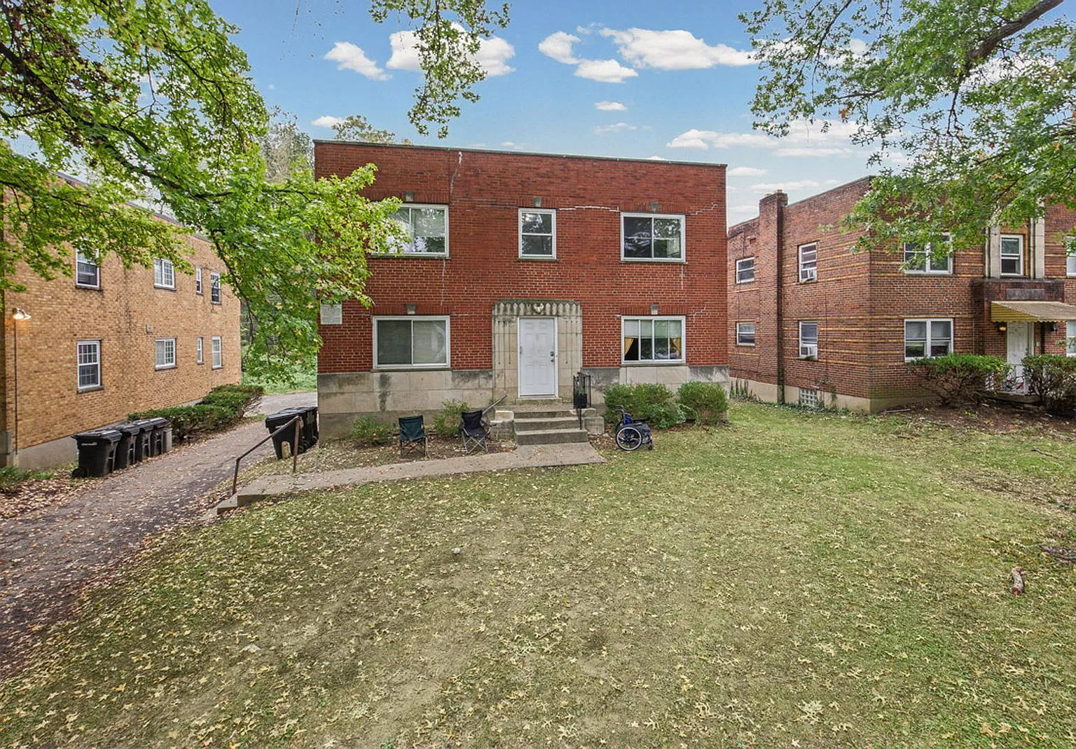 1 bed, 1.0 bath, 609 sqft, $990 — Photo 1