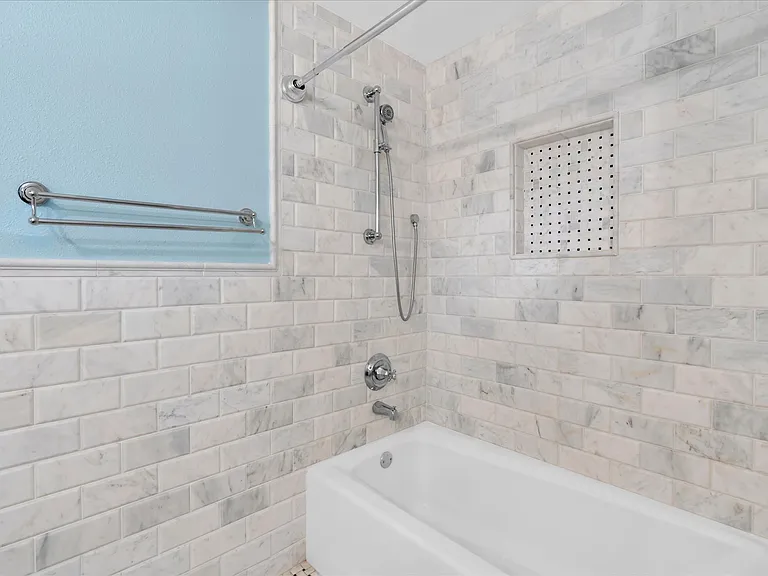 5810 Bahama Shores Dr S — Photo 51