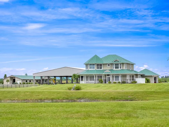 13700 SW Groveside Drive, Stuart, FL 34997