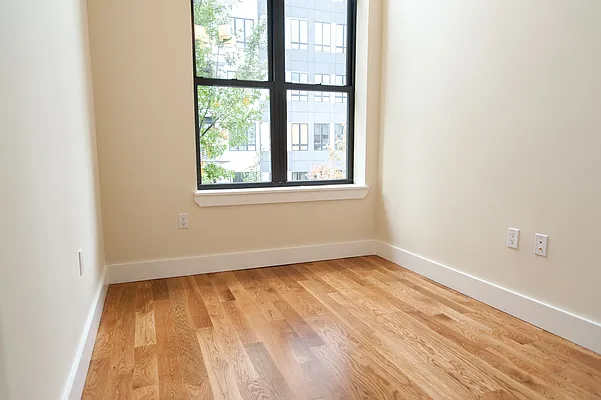 Rented by Nooklyn NYC LLC | media 103