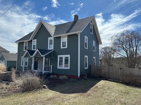 32 Walnut St, Gill, MA 01354