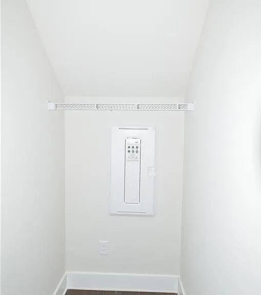 1208 Waterfall Ct — Photo 30