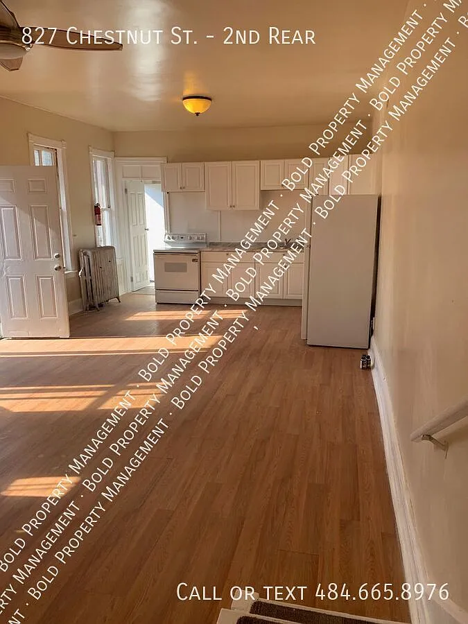 Great loft style 3 Bedroom 1 Bath — Photo 1