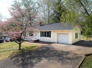 38 Lingert Ave, Clinton, NJ 08809