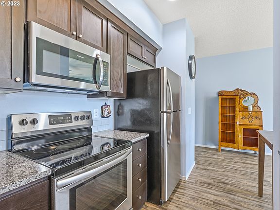 5th image of 11546 NE 125th Ave