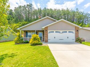2914 Granite Ave, Pigeon Forge, TN 37863