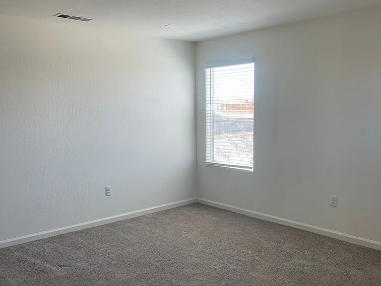 2251 Craig Ct — Photo 24