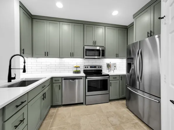 101 Emma Call Ct, Decatur, TX 76234