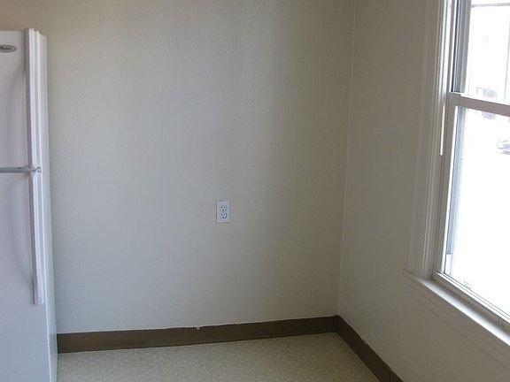 3rd image of 1401 10th Ave APT 103