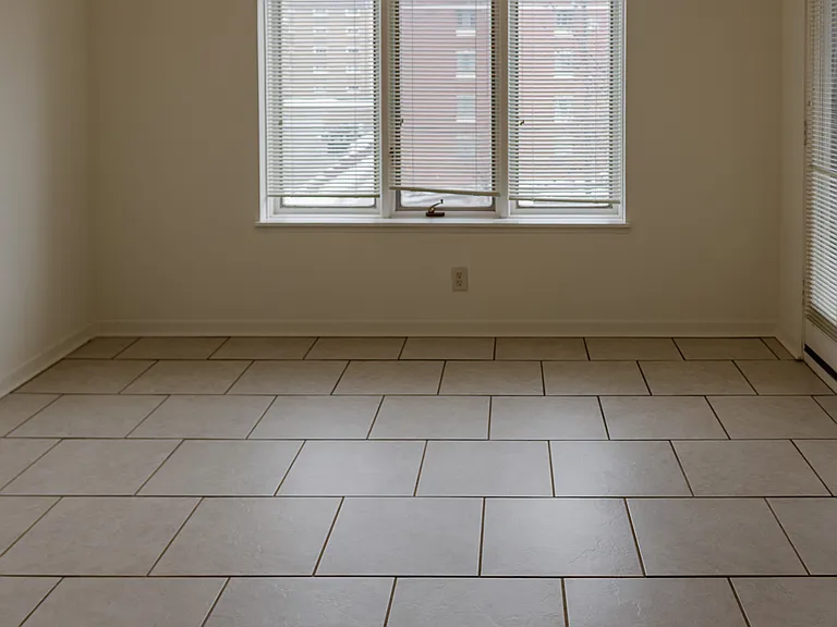 Chelsea Condos — Photo 2